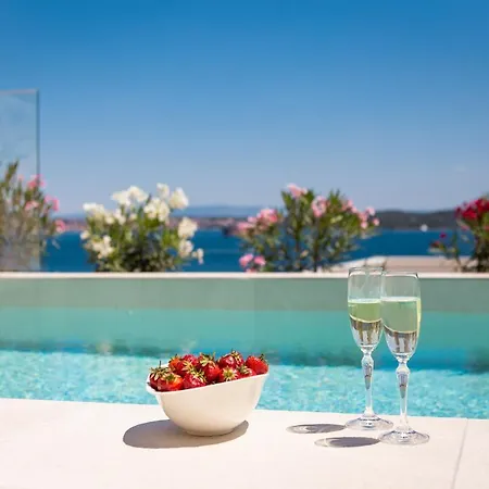 Adria View With Heated Pool Ii ヴィラ