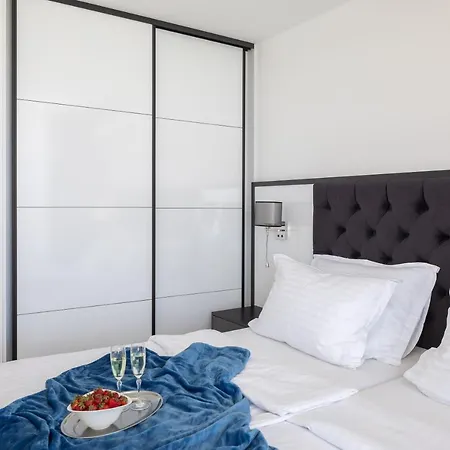 Adria View With Heated Pool Ii * トロギール