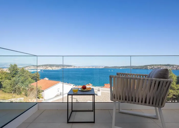 Adria View With Heated Pool Ii Вілла *