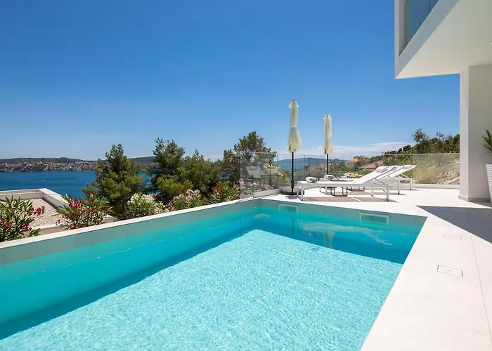 Вілла Adria View With Heated Pool Ii Трогір