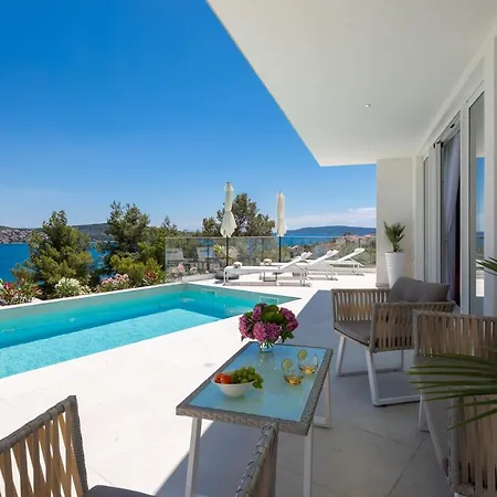 Adria View With Heated Pool Ii Villa *